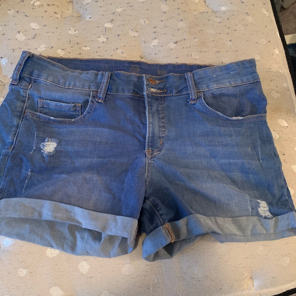 So midi Jean shorts like new